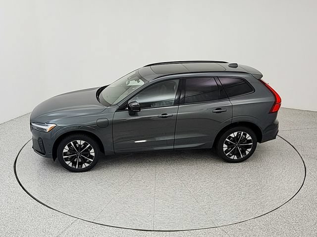 New 2026 Volvo XC60 T8 Plus w/ Protection Package Premier AWD/4WD image 36