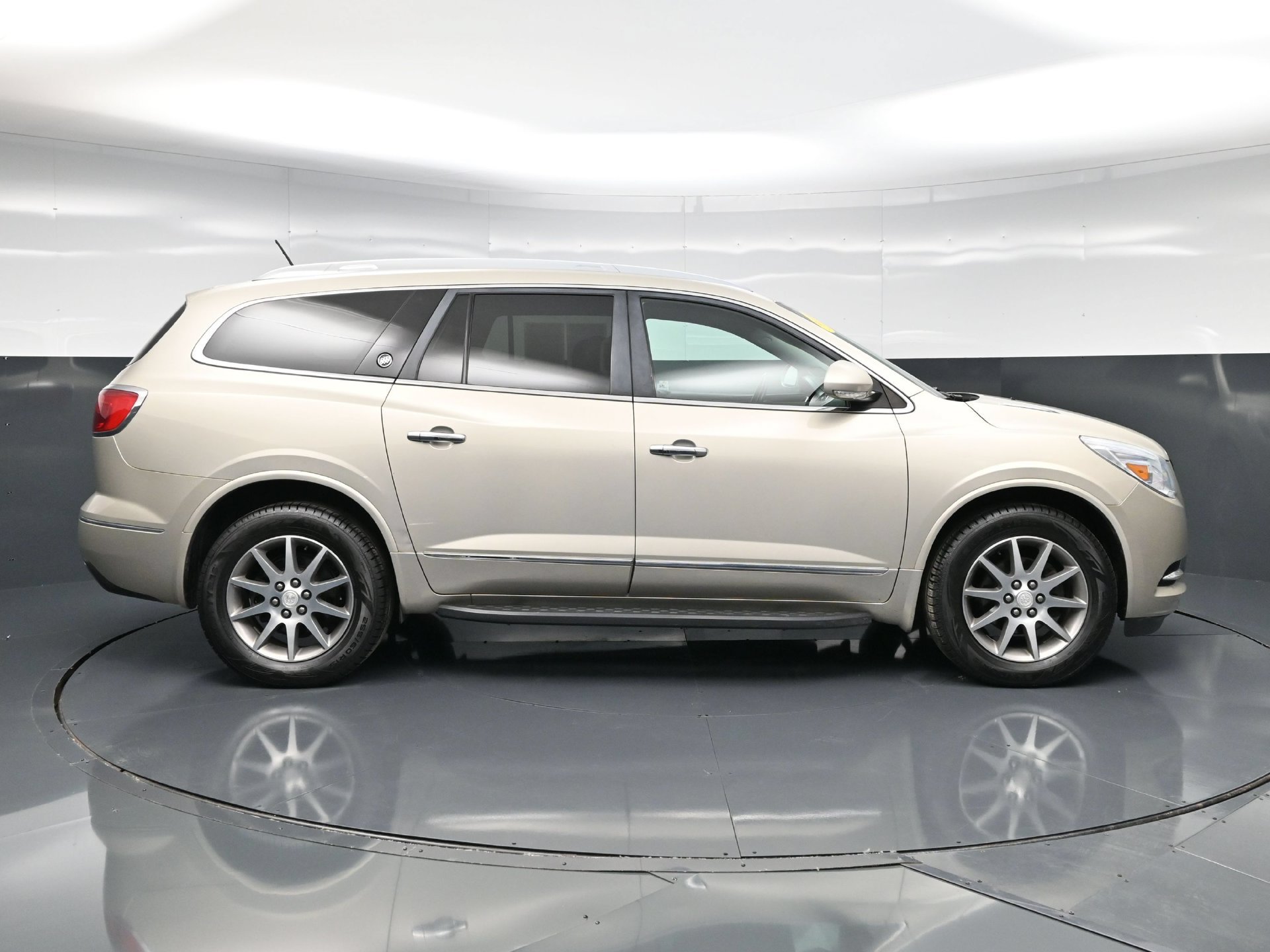 Used 2014 Buick Enclave Leather FWD image 9