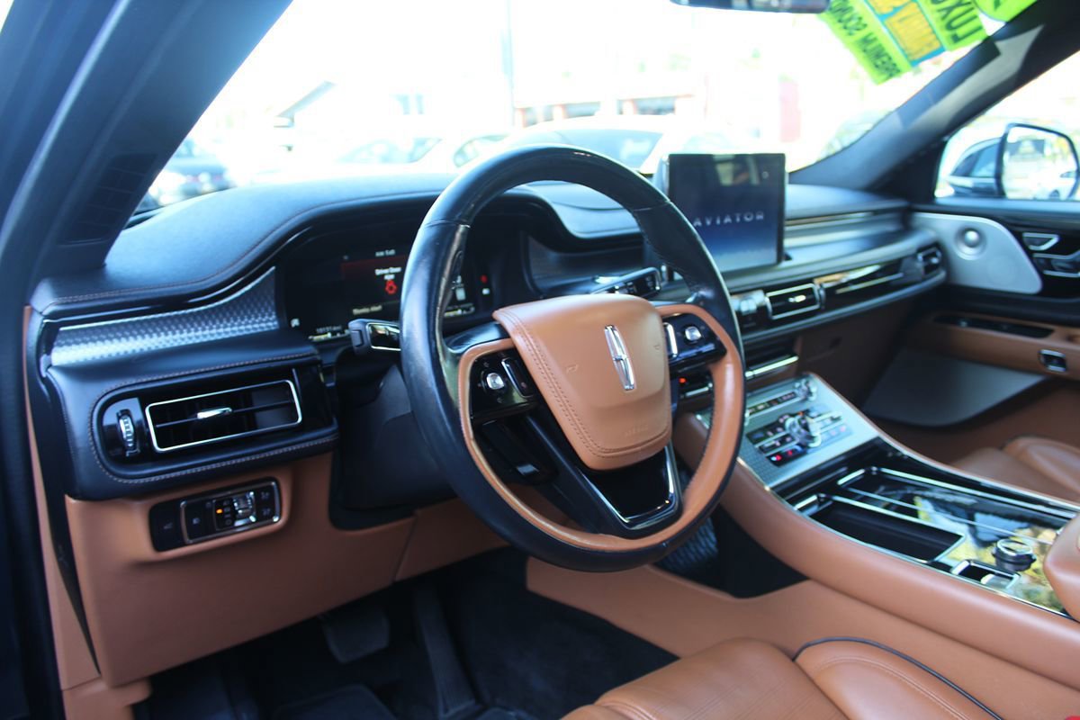Used 2021 Lincoln Aviator Black Label AWD/4WD image 16