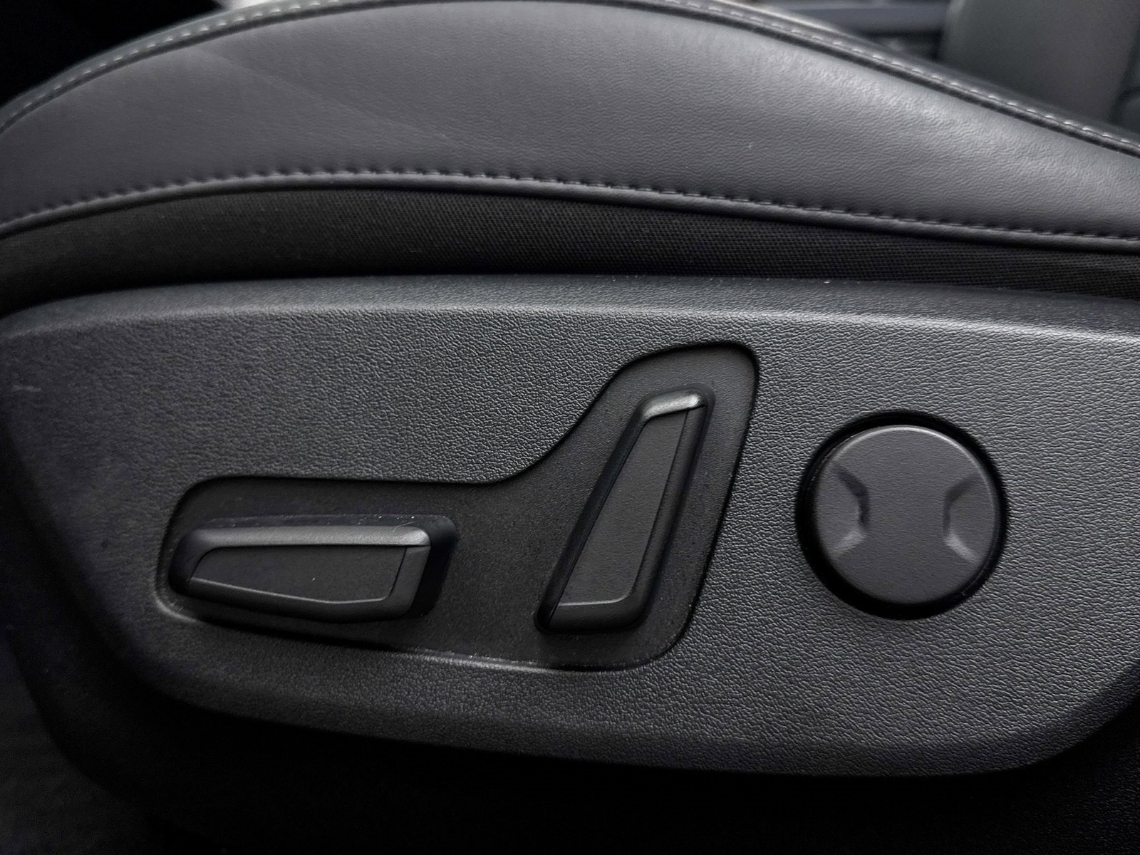 Used 2023 Kia EV6 Wind w/ Wind Technology Package image 28