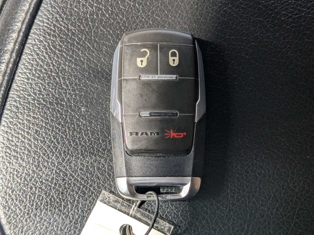 Used 2022 RAM 2500 Big Horn AWD/4WD image 30
