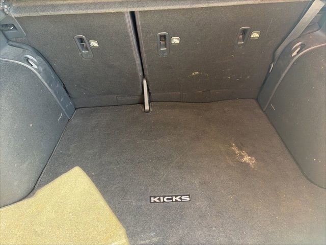 Used 2020 Nissan Kicks SV FWD image 16