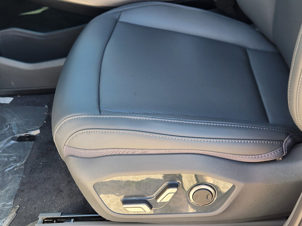 New 2026 Kia EV9 Light image 18