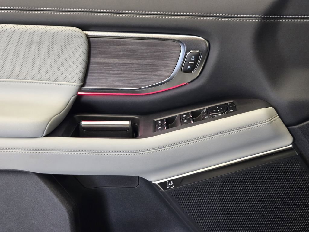 New 2026 Ford Expedition Platinum image 24