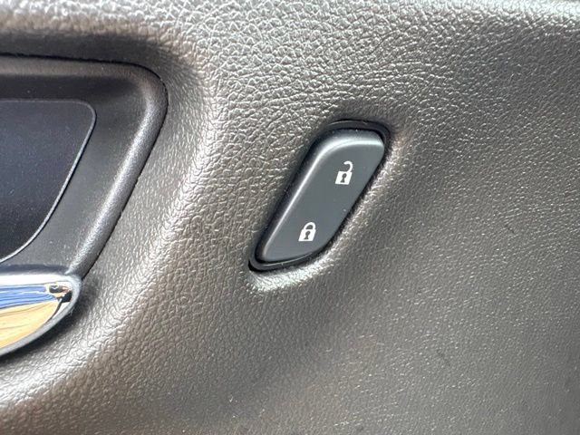 Used 2014 Chevrolet Impala LT w/ Convenience Package FWD image 13