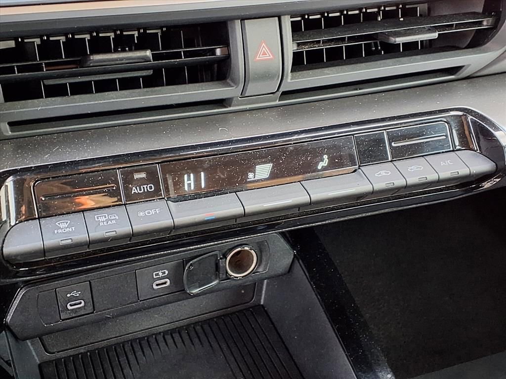 Used 2025 Toyota Prius Limited image 12