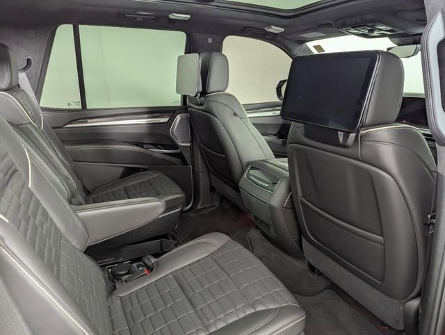 Used 2025 Cadillac Escalade V image 28