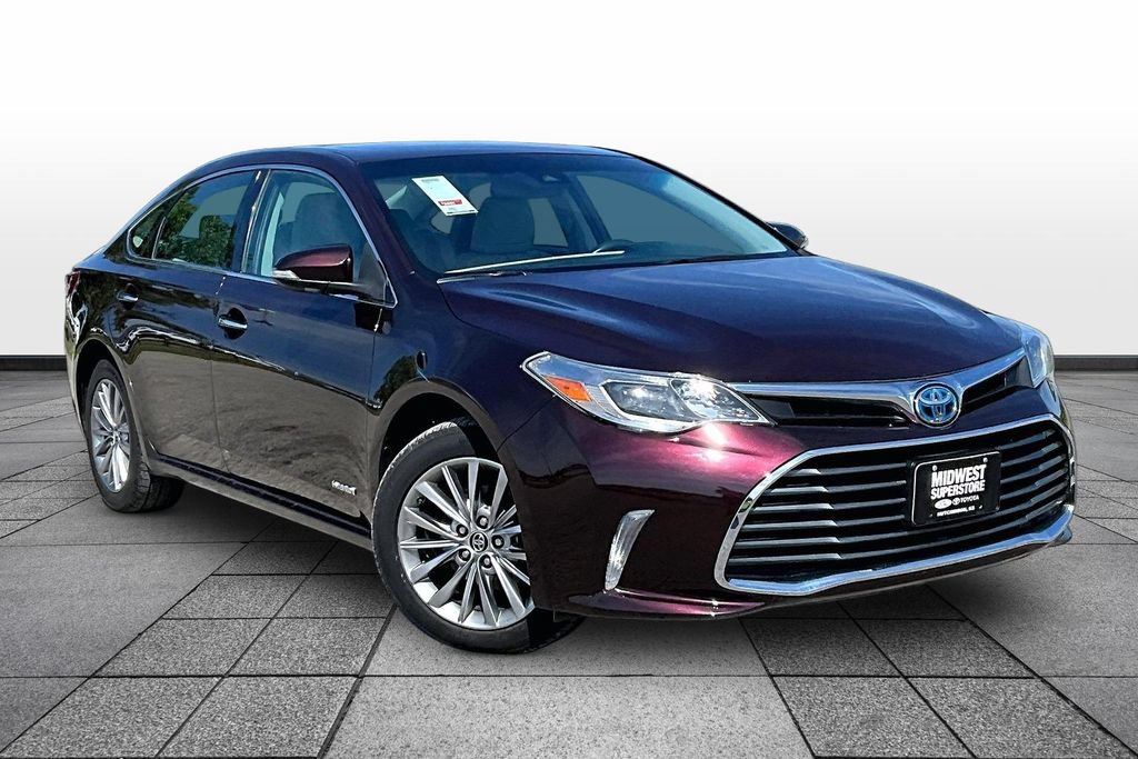 Used 2017 Toyota Avalon Limited w/ Carpet Mat Package FWD image 2