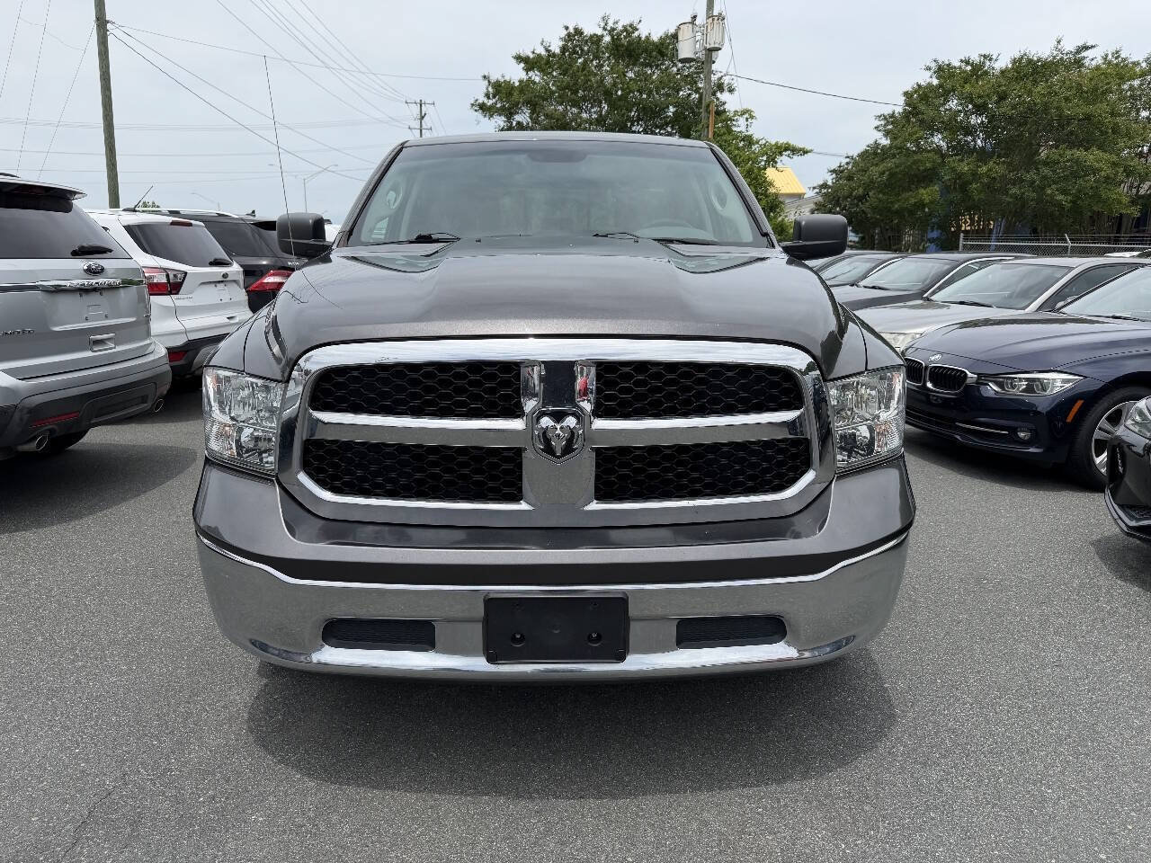 Used 2017 RAM 1500 Classic SLT AWD/4WD image 2