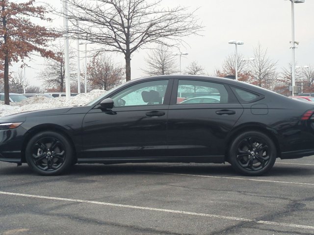 Used 2025 Honda Accord SE image 9