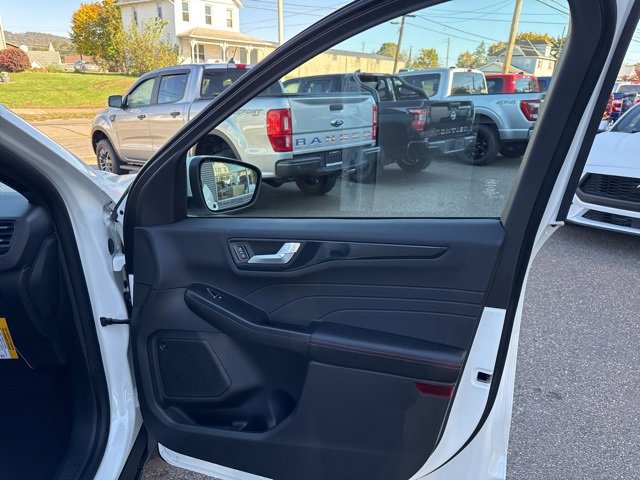 New 2026 Ford Escape ST-Line Select image 31