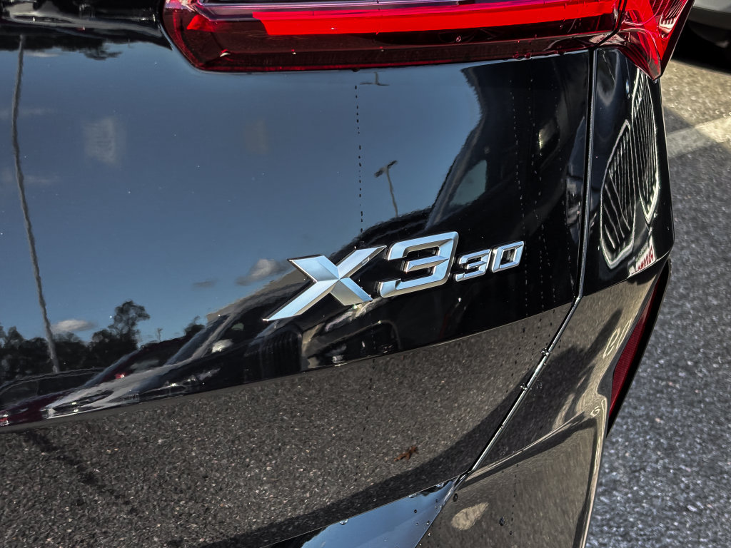 New 2026 BMW X3 xDrive30i w/ Premium Package AWD/4WD image 7