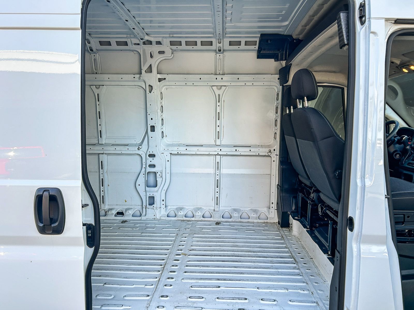 Used 2023 RAM ProMaster 3500 image 18