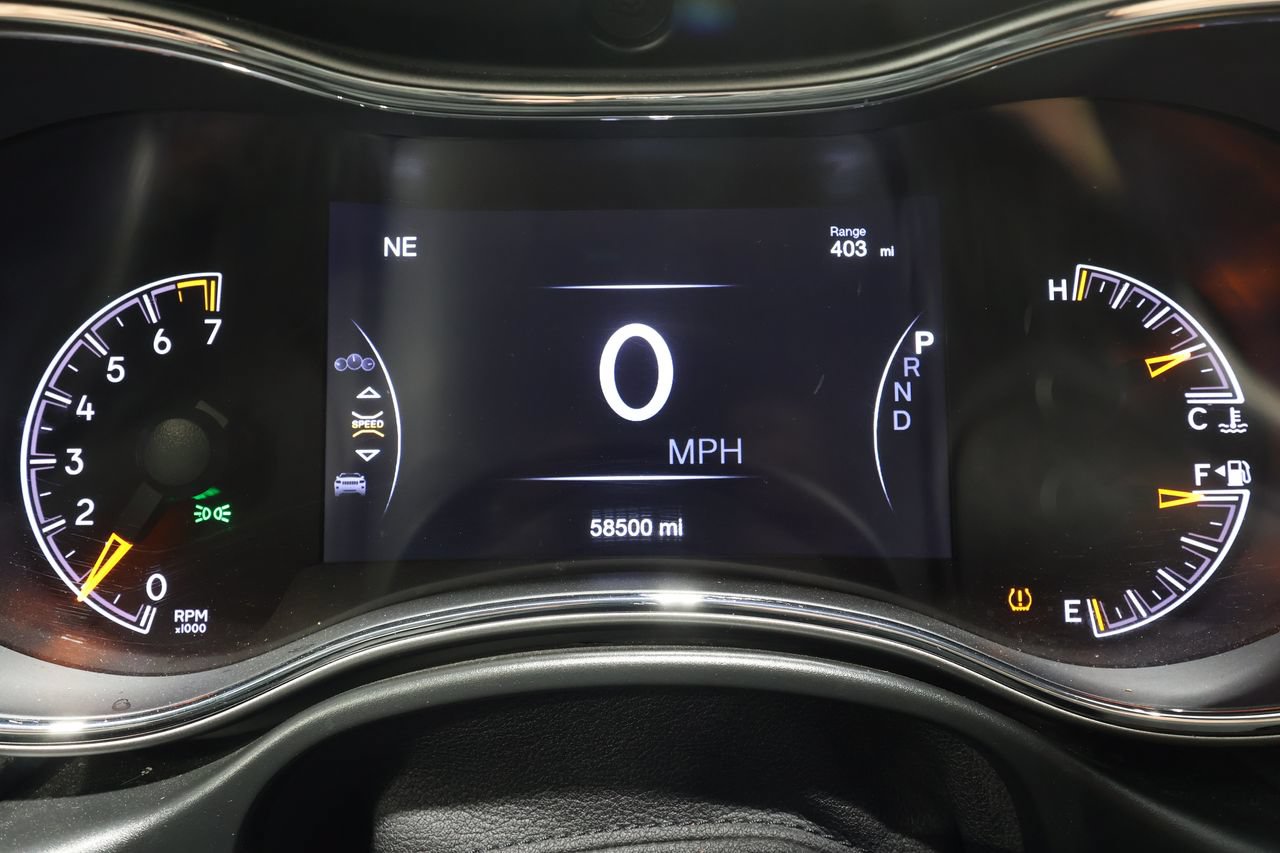 Used 2021 Jeep Grand Cherokee Laredo X RWD image 8