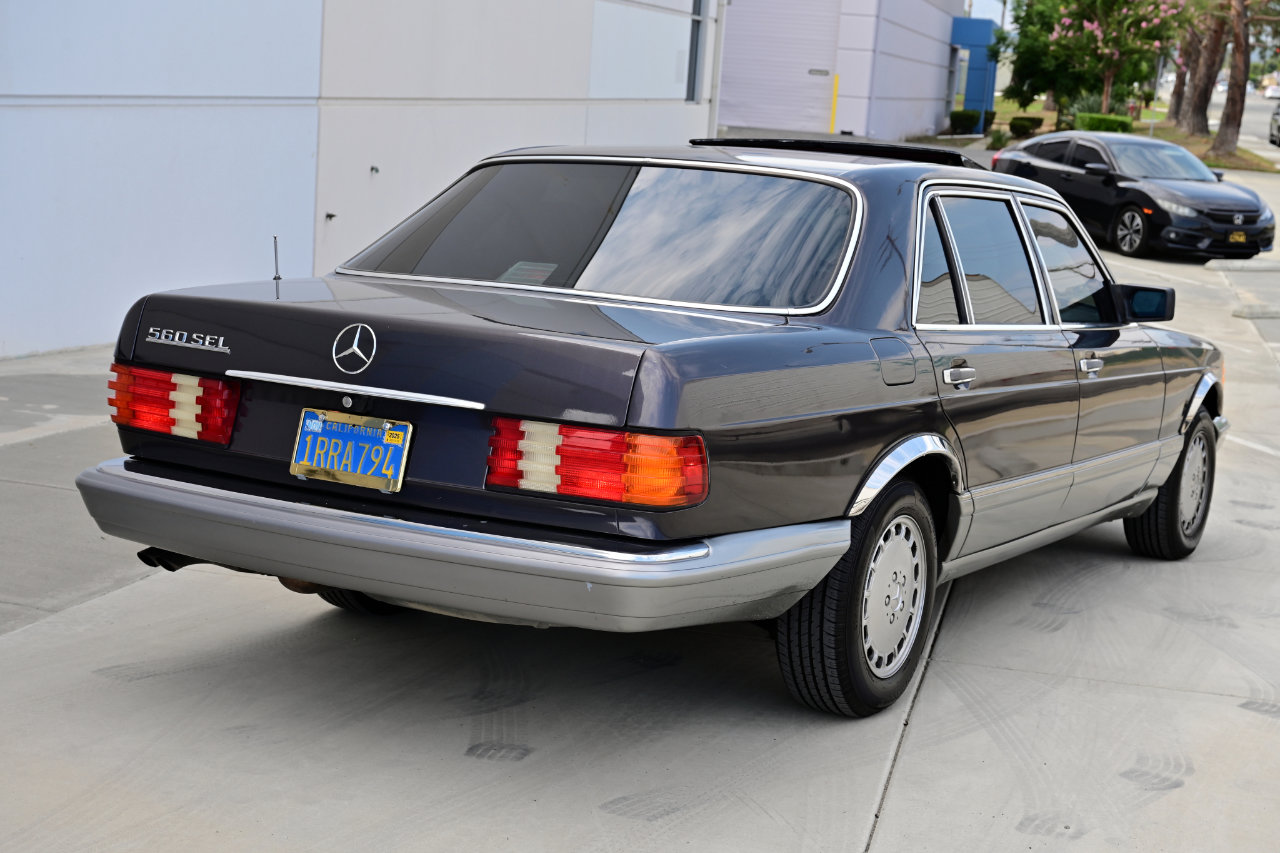 Used 1986 Mercedes-Benz 560 SEL image 6
