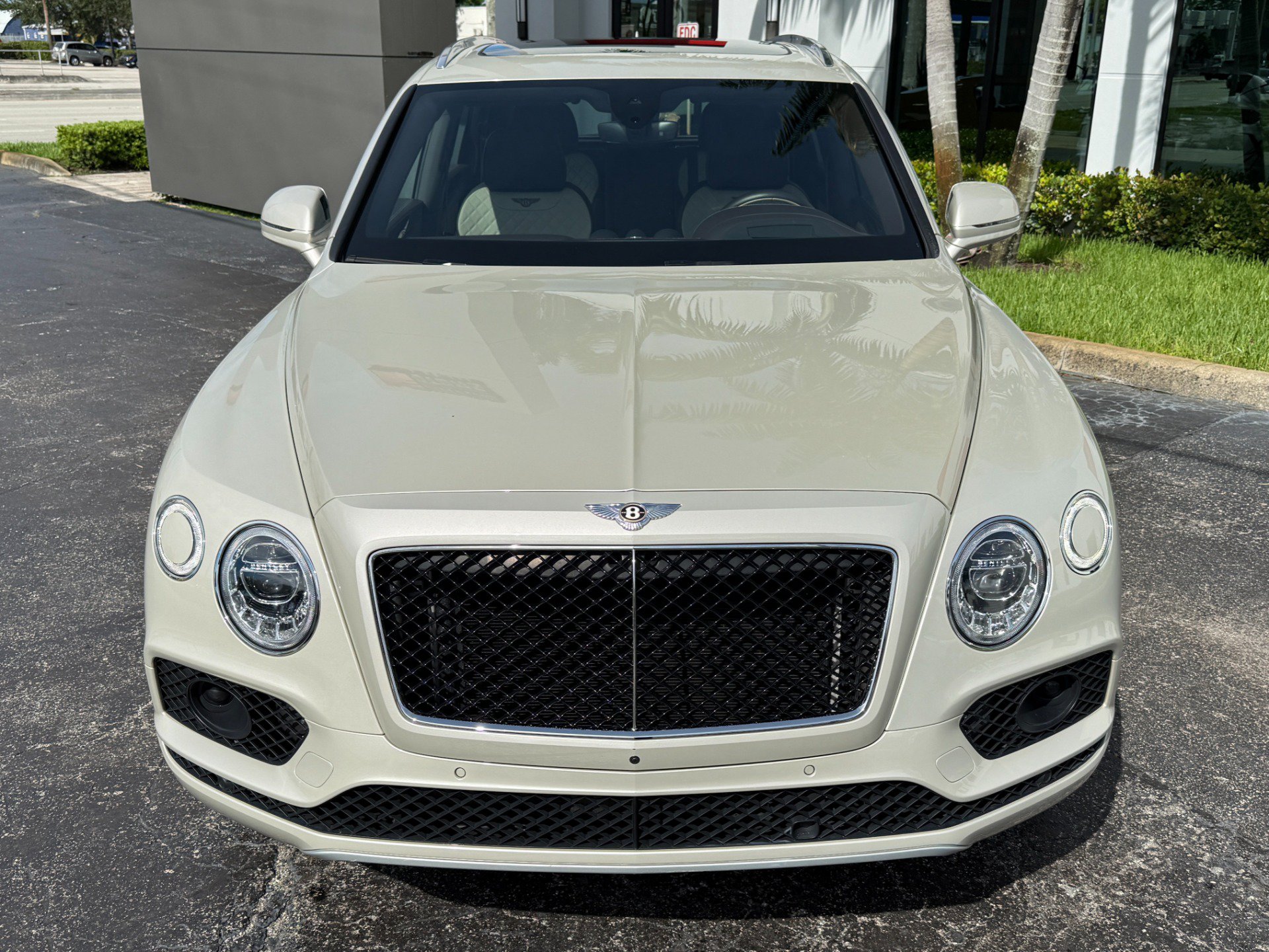 Used 2019 Bentley Bentayga AWD/4WD image 8