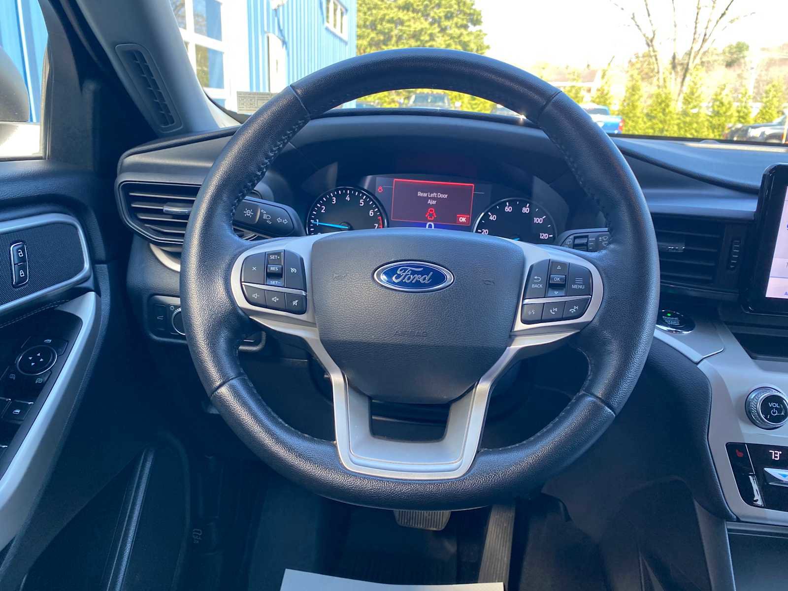 Used 2021 Ford Explorer XLT AWD/4WD image 17