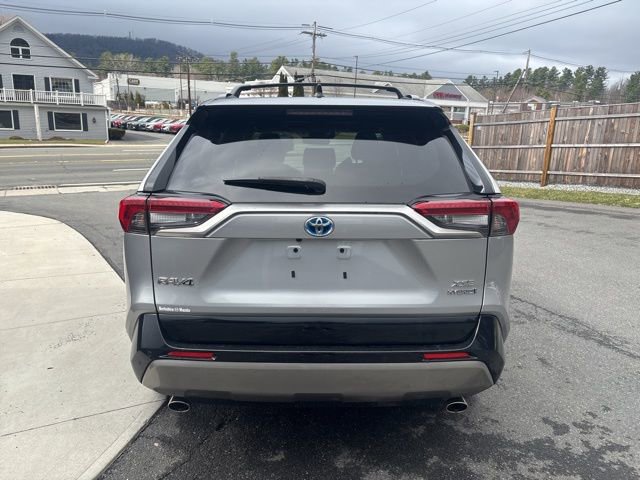 Used 2022 Toyota RAV4 XSE image 18