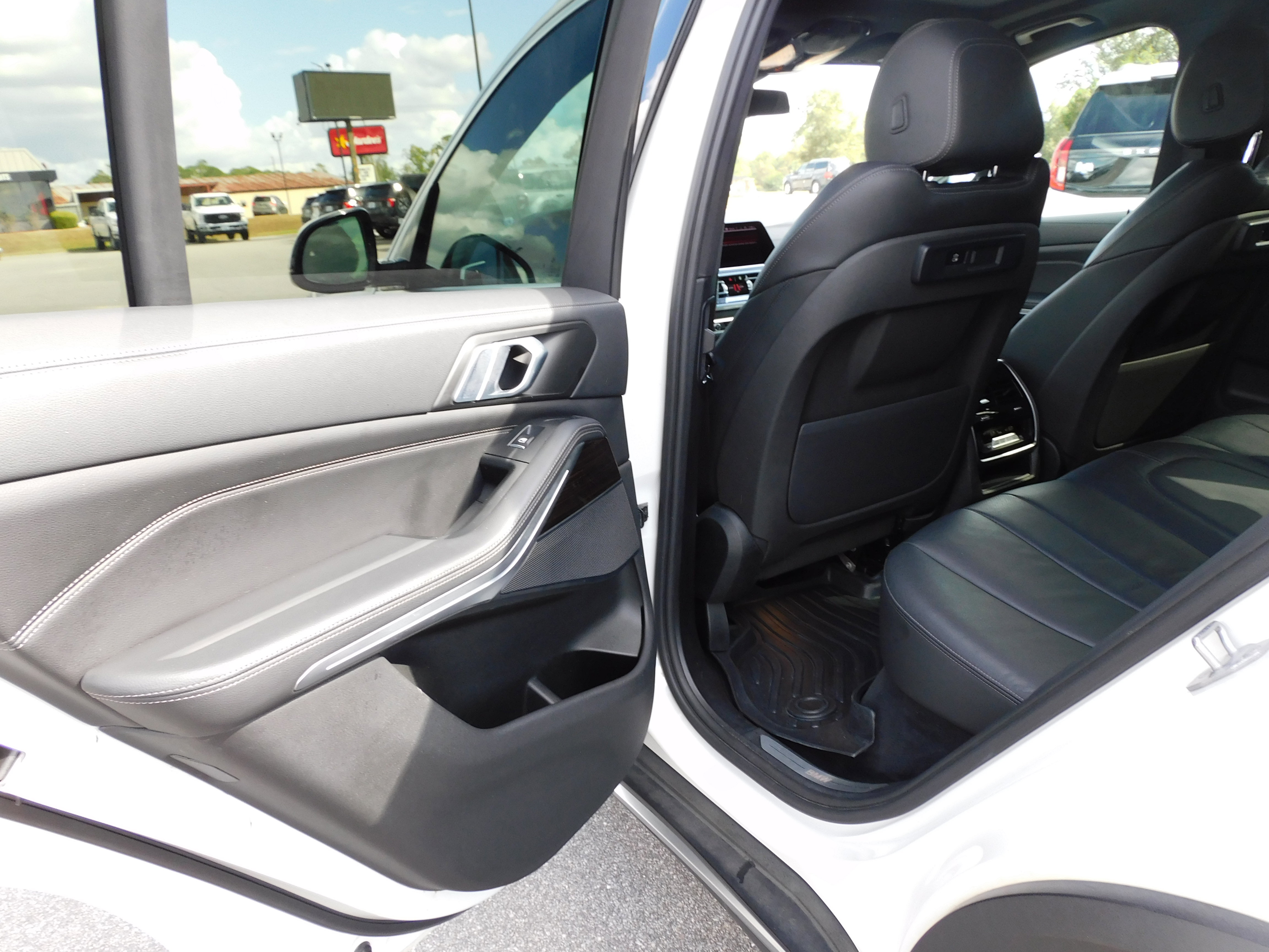 Used 2020 BMW X5 xDrive40i w/ Convenience Package image 13