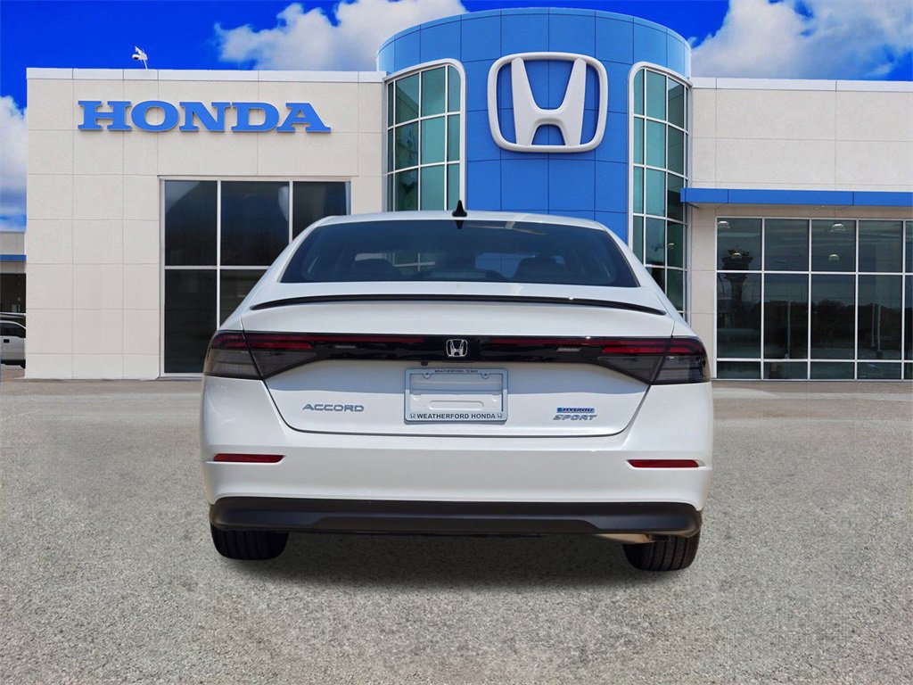 Used 2024 Honda Accord Sport image 4