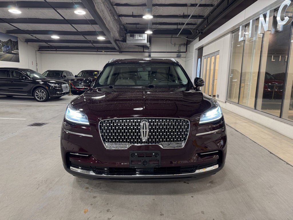 Used 2022 Lincoln Aviator AWD w/ Premium Package image 2