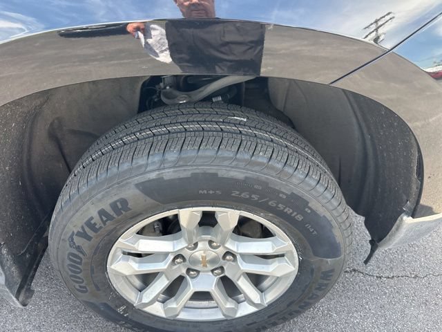 Used 2023 Chevrolet Silverado 1500 LT AWD/4WD image 19