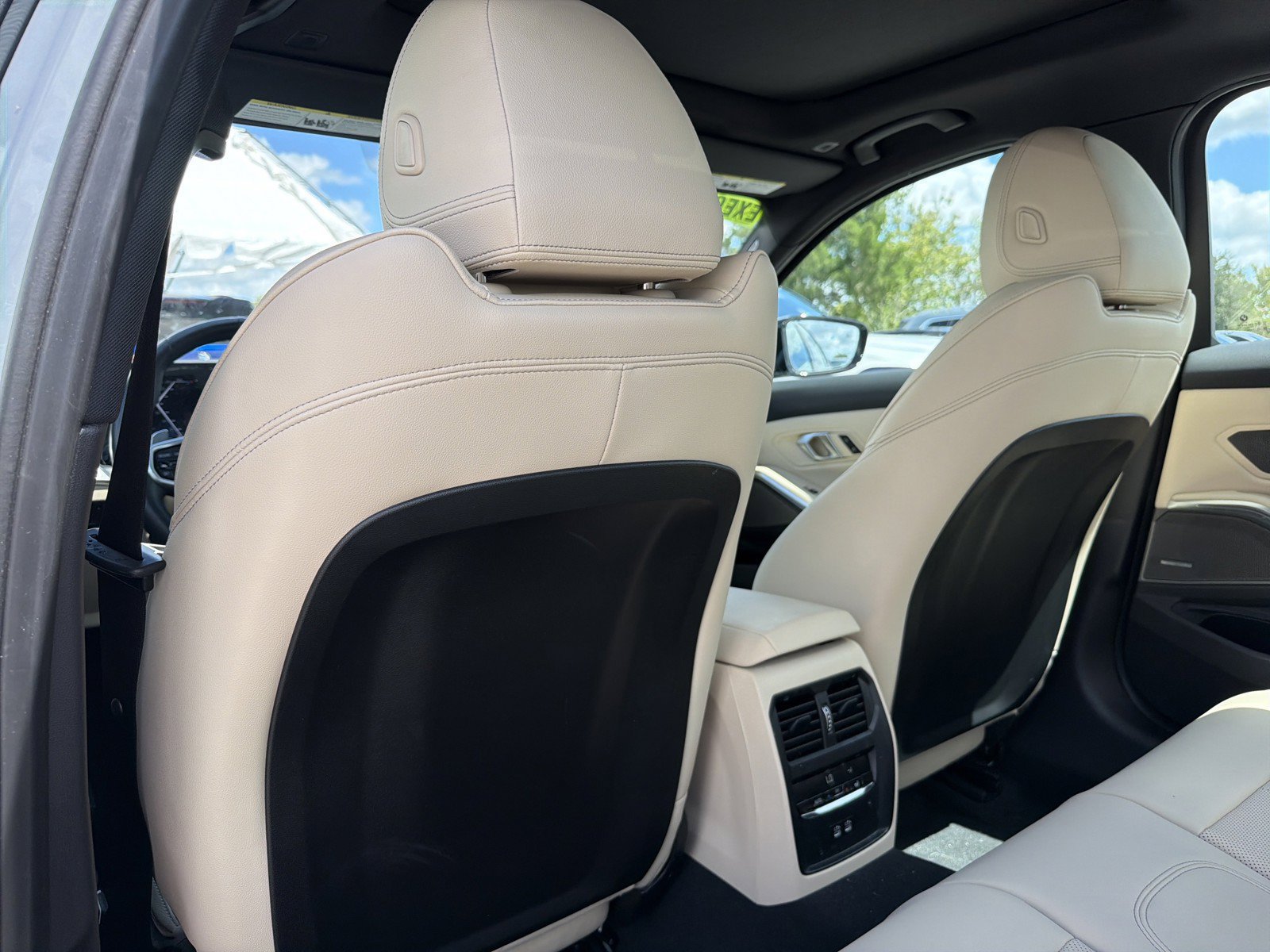 New 2025 BMW 330i Sedan w/ M Sport Package RWD image 19
