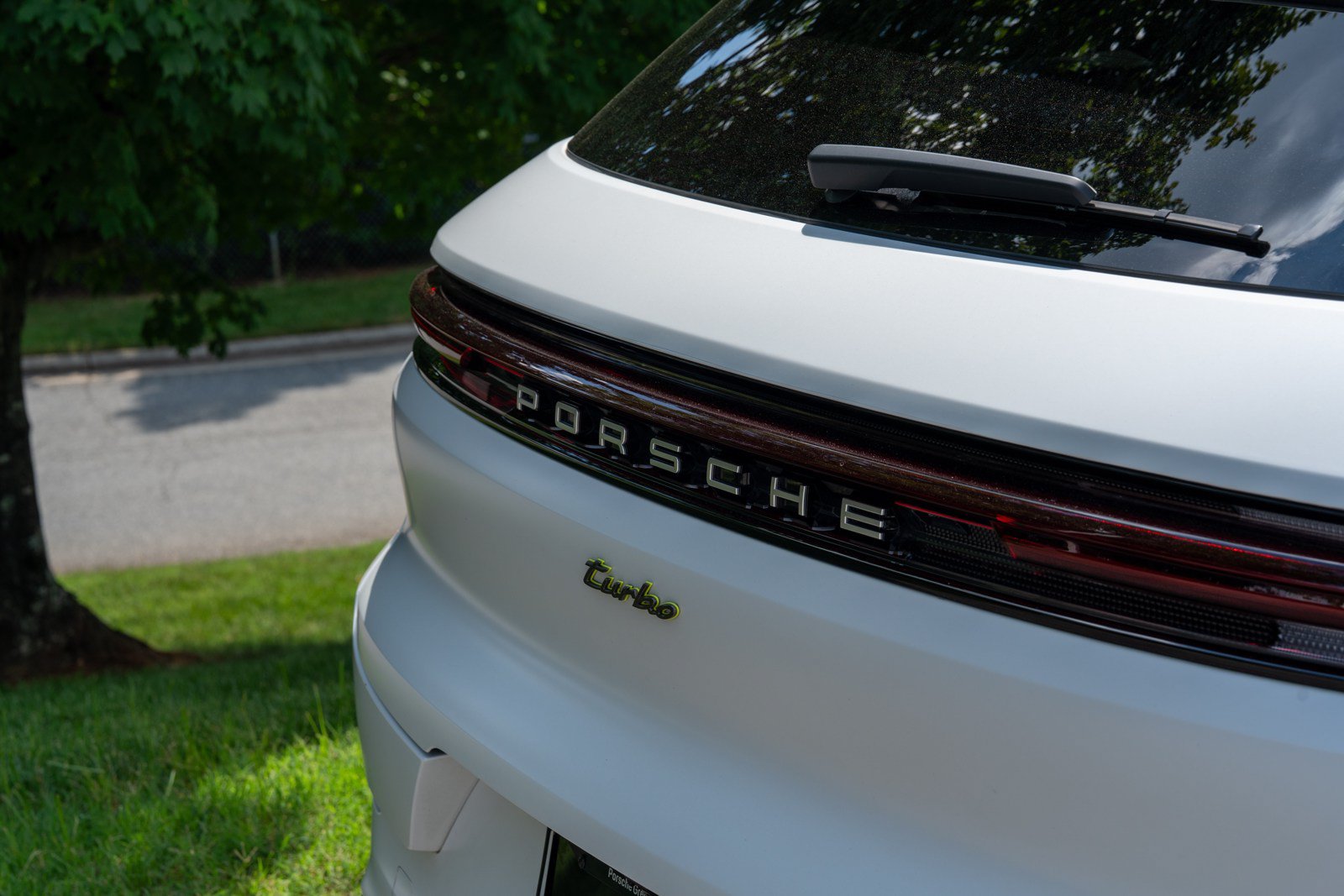 Certified 2025 Porsche Cayenne Turbo AWD/4WD image 15