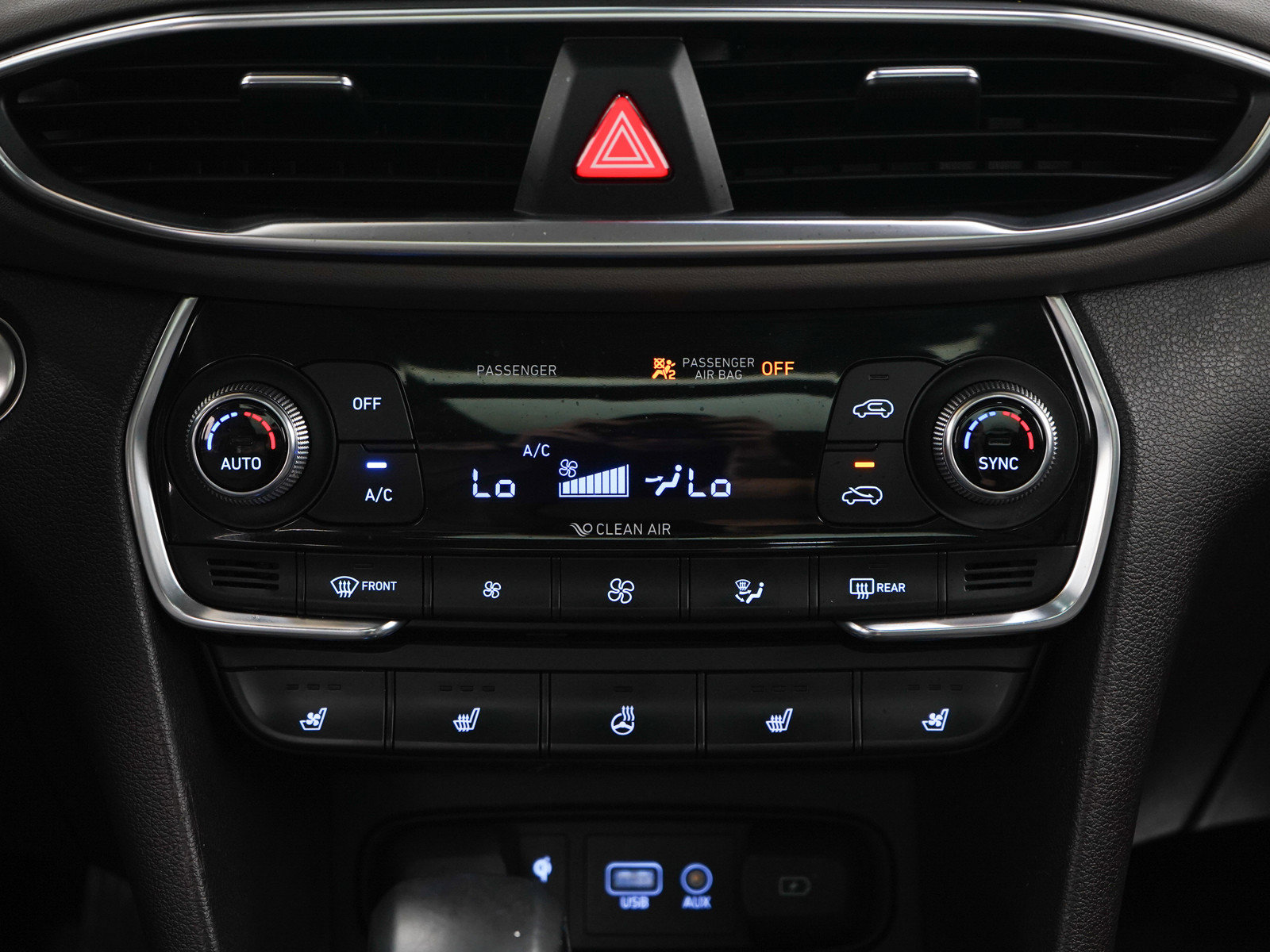 Used 2020 Hyundai Santa Fe Limited AWD/4WD image 19