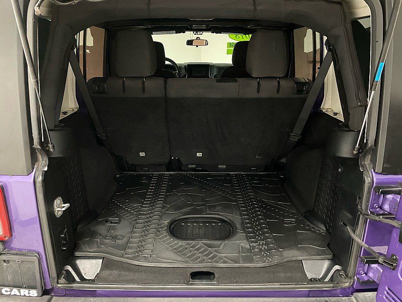 Used 2018 Jeep Wrangler Unlimited Sport w/ Max Tow Package image 12