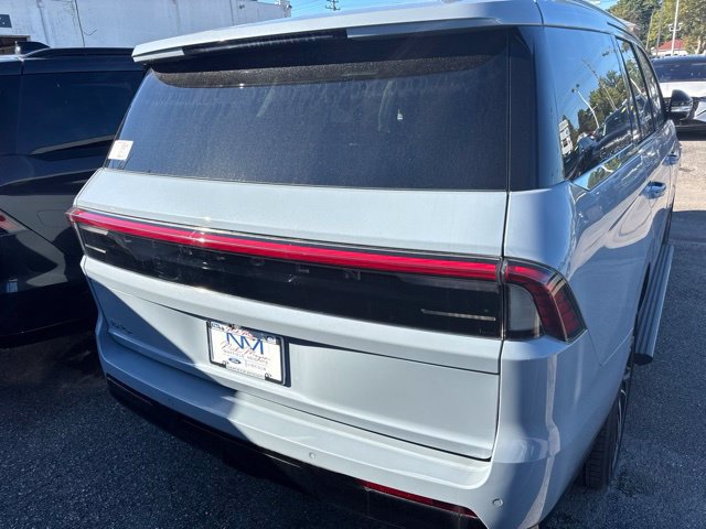 New 2026 Lincoln Navigator Reserve AWD/4WD image 6