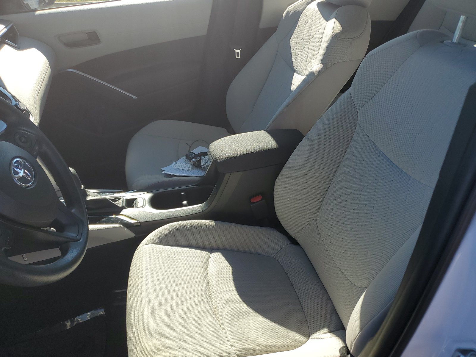 Used 2023 Toyota Corolla Cross L AWD/4WD image 17