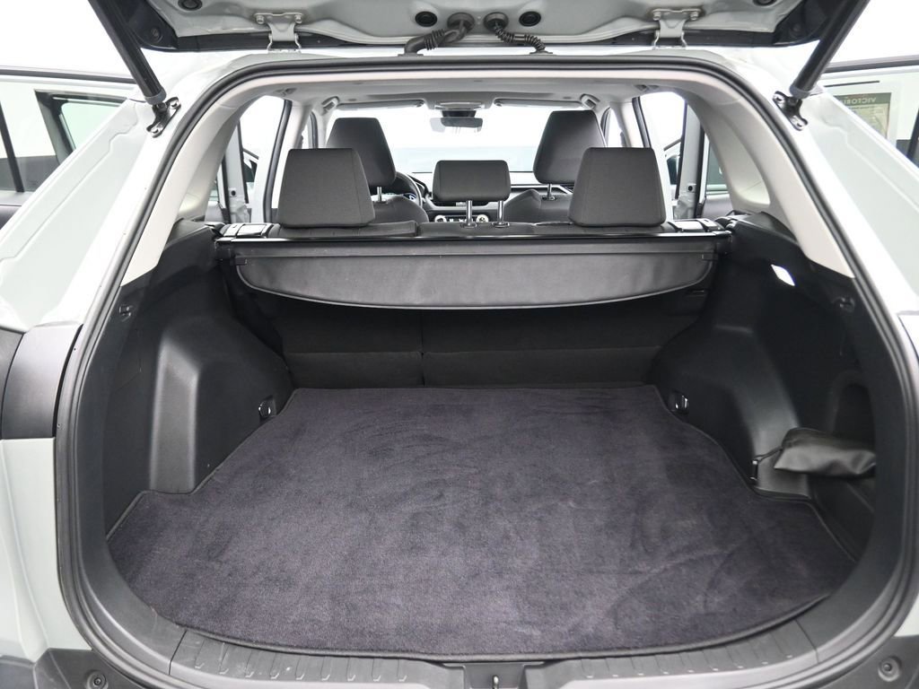Used 2023 Toyota RAV4 XLE w/ Convenience Package image 14
