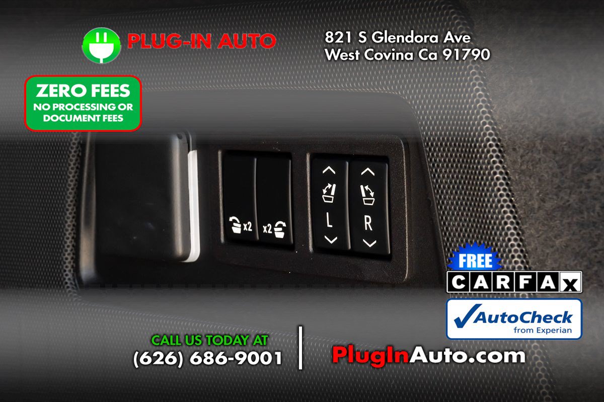 Used 2023 Cadillac Escalade Sport w/ Touring Package AWD/4WD image 16