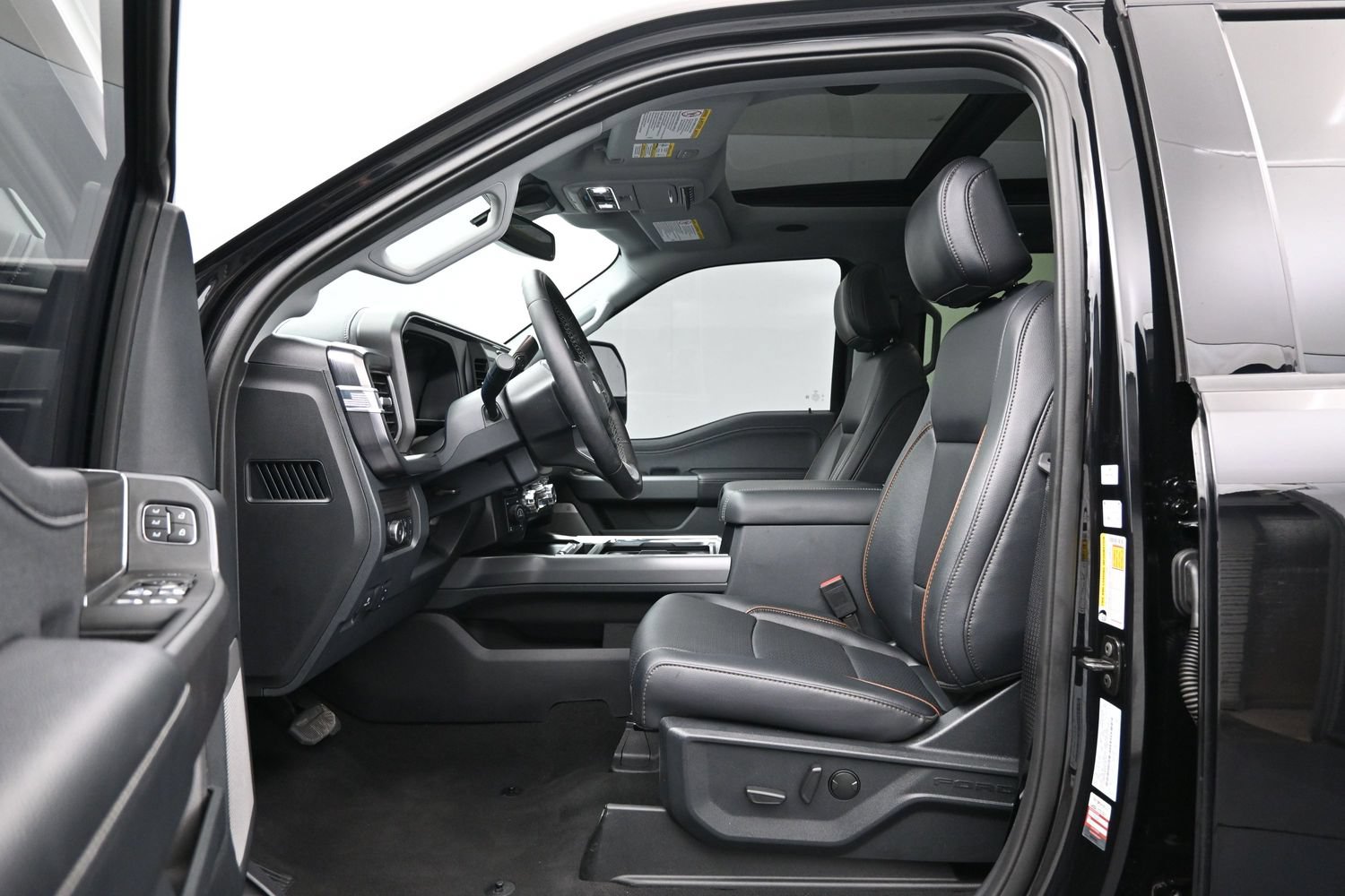 Used 2025 Ford F250 Lariat w/ Lariat Ultimate Package AWD/4WD image 9