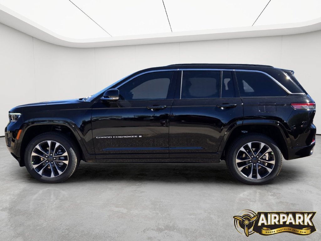 New 2025 Jeep Grand Cherokee Overland w/ Adv Protech Group III AWD/4WD image 7