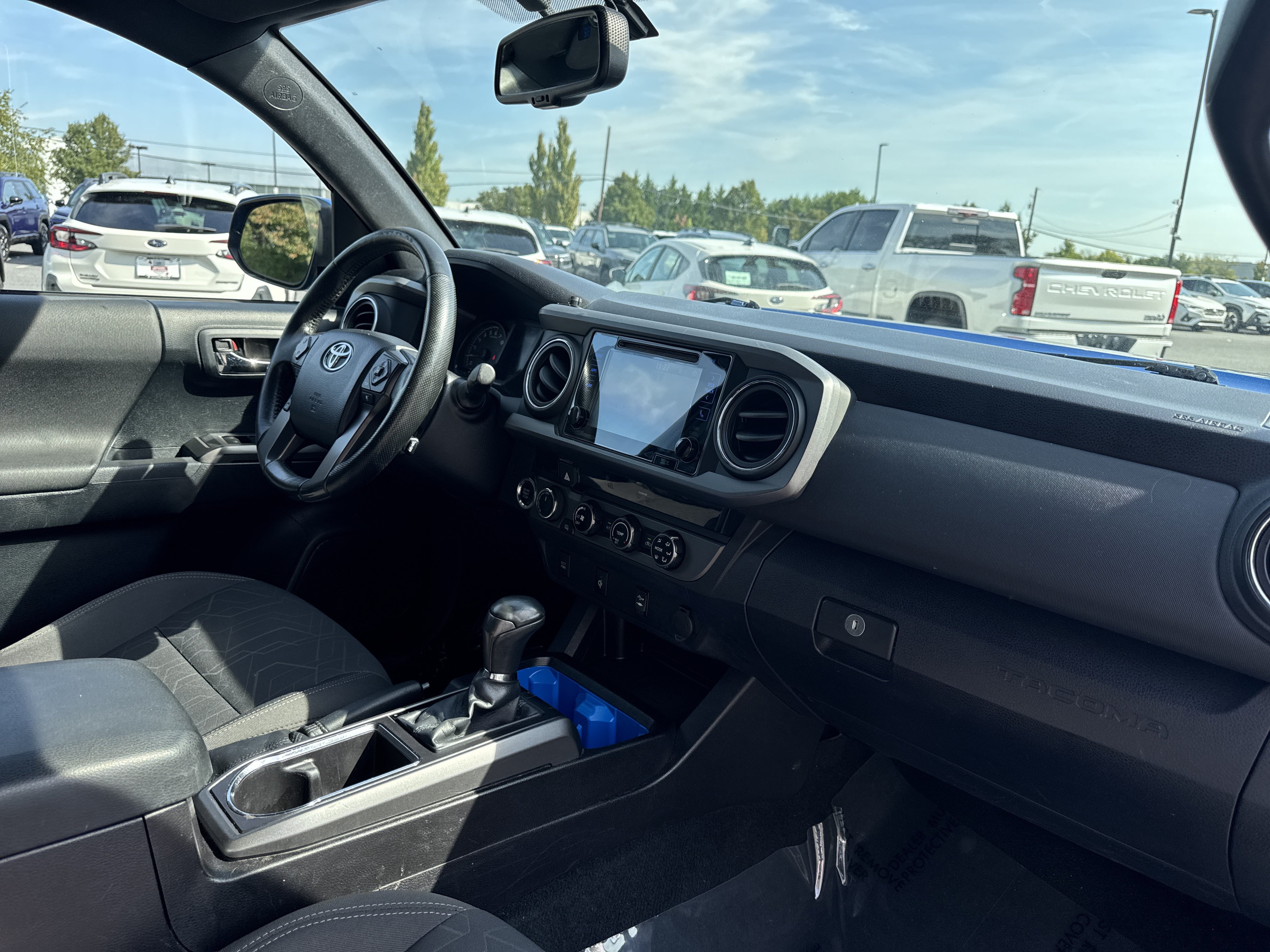 Used 2016 Toyota Tacoma TRD Off-Road w/ Towing Package AWD/4WD image 16