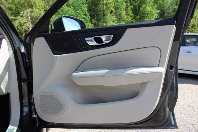 New 2026 Volvo V60 B5 Cross Country Ultra w/ Protection Package Premier AWD/4WD image 14