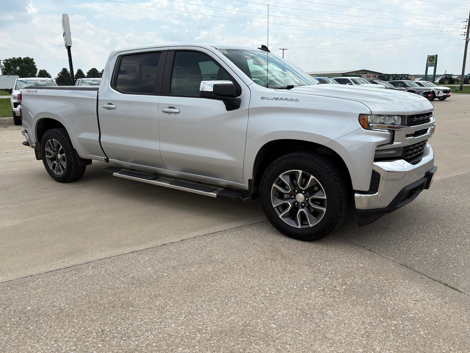 Used 2021 Chevrolet Silverado 1500 LT w/ Convenience Package II image 8