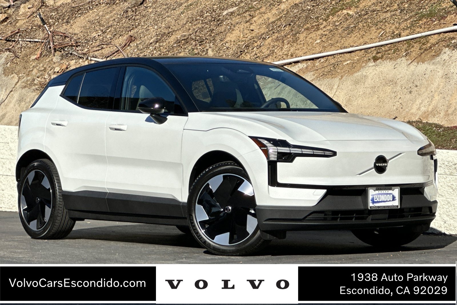 New 2026 Volvo EX30 Plus w/ Climate Package image 1