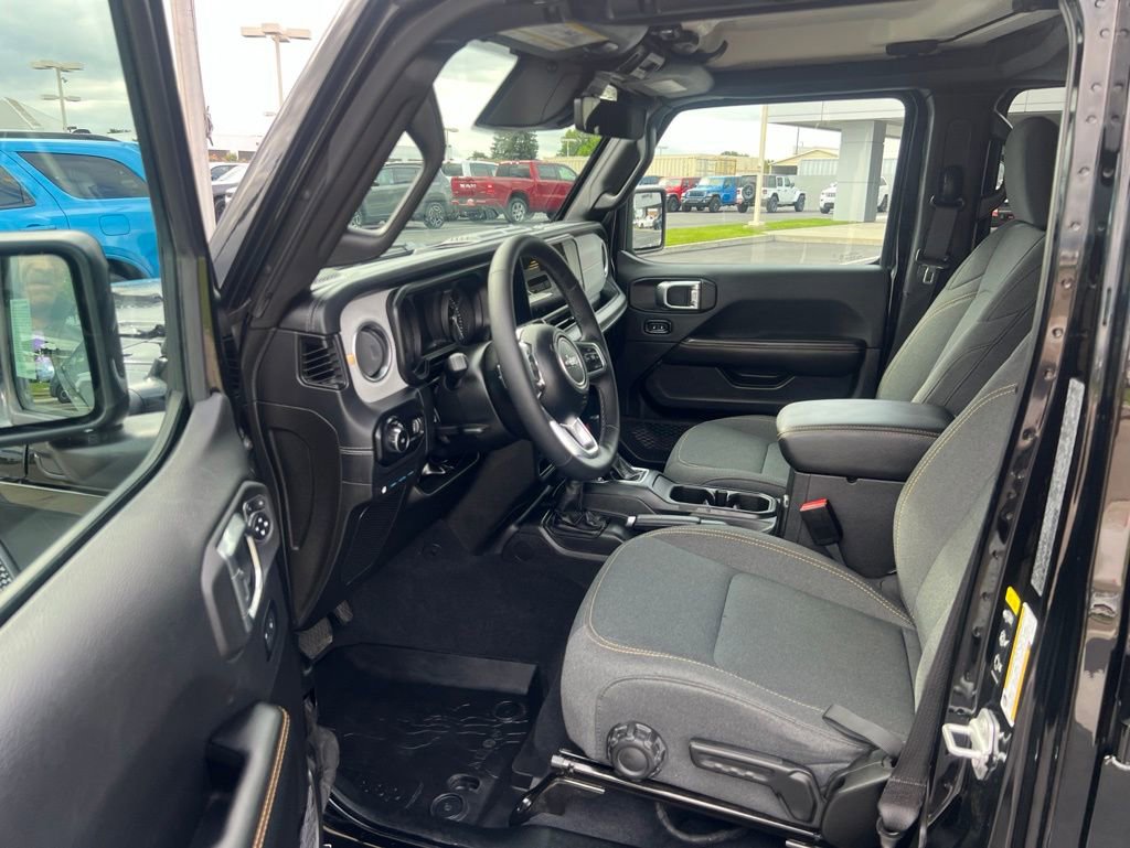 Used 2025 Jeep Wrangler Backcountry 4xe AWD/4WD image 23