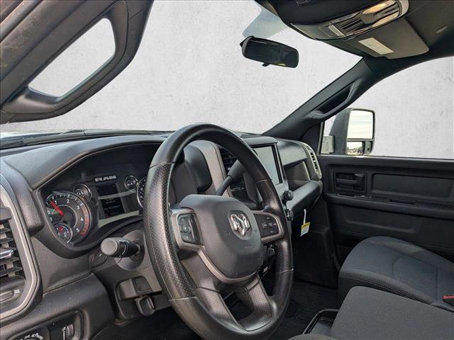 Used 2024 RAM 3500 Tradesman w/ Chrome Appearance Group image 9