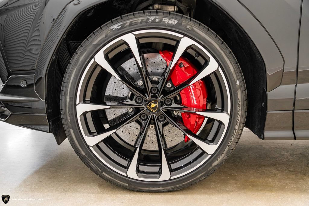 Used 2024 Lamborghini Urus S AWD/4WD image 6