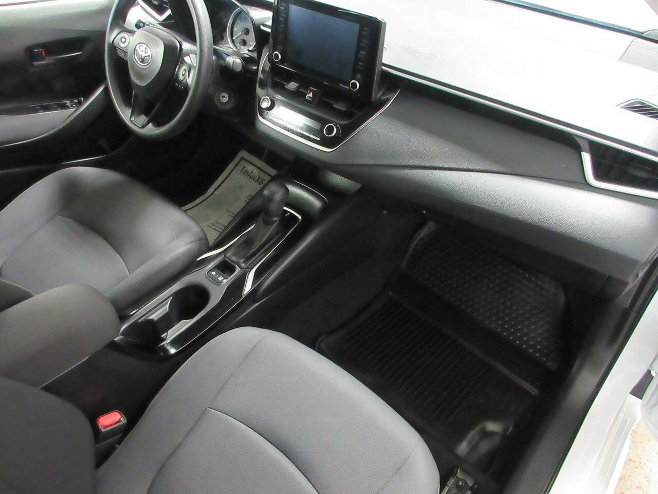 Used 2022 Toyota Corolla LE FWD image 17