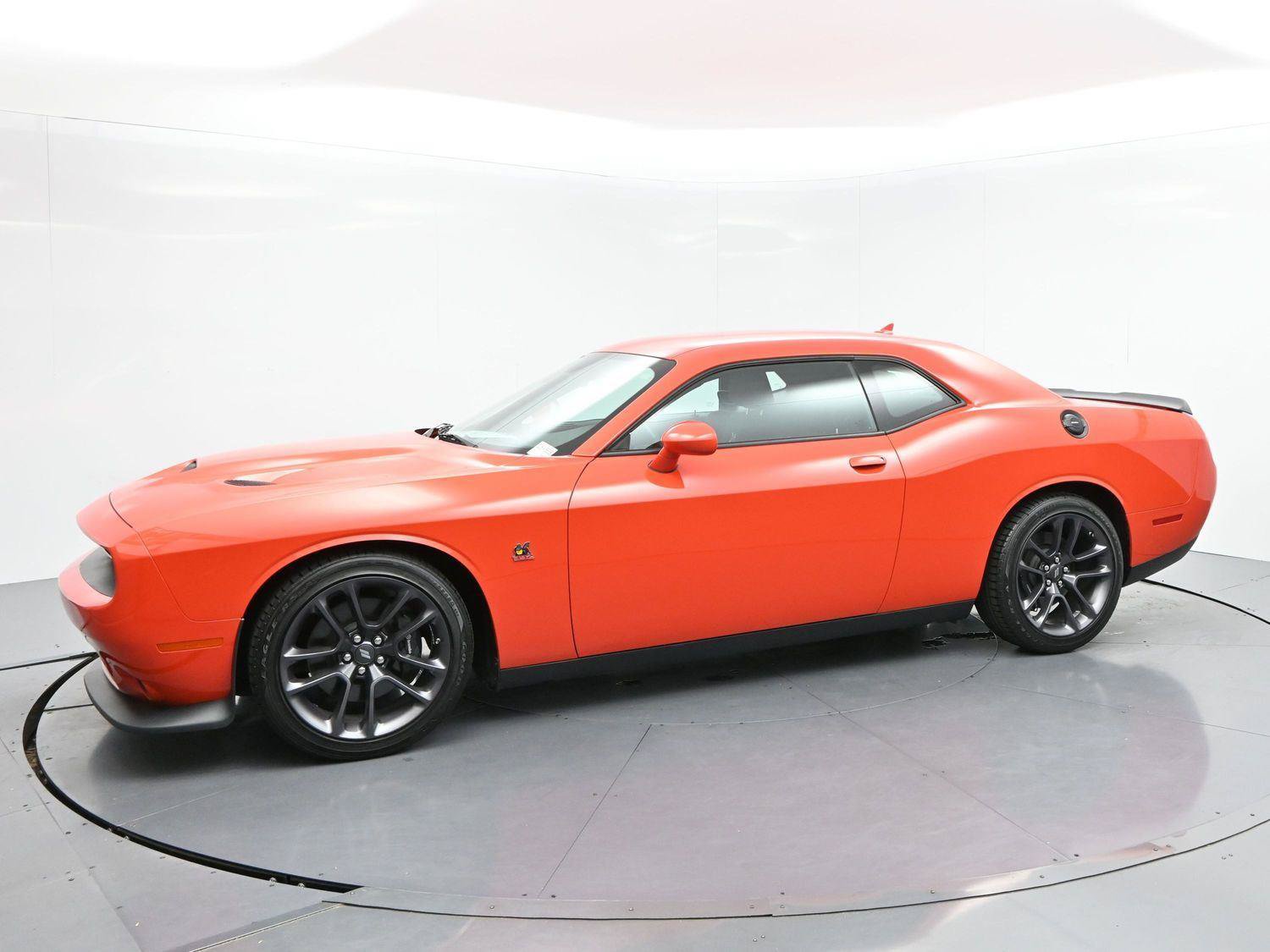Used 2022 Dodge Challenger R/T Scat Pack RWD image 4