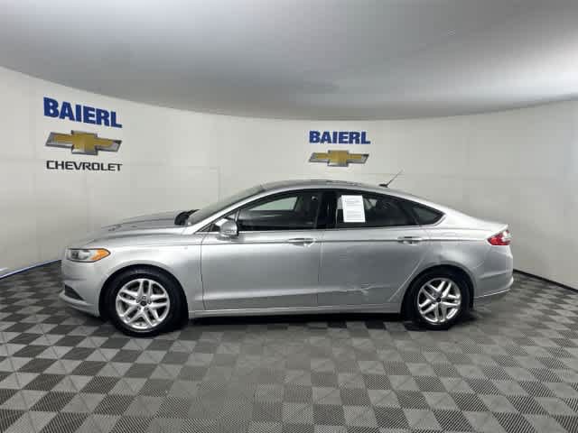 Used 2014 Ford Fusion SE FWD image 2