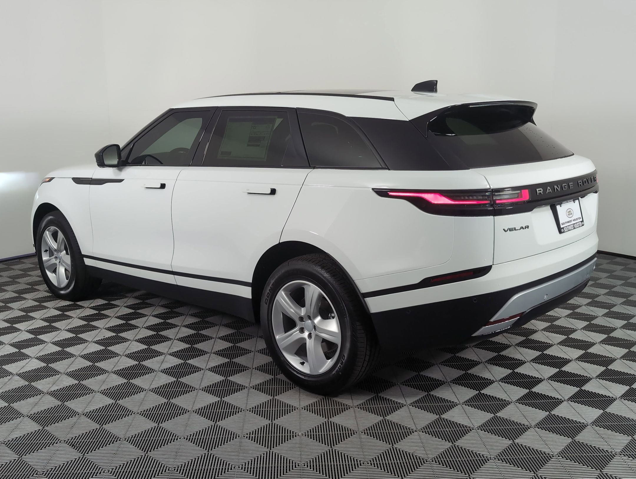 Used 2026 Land Rover Range Rover Velar S image 3