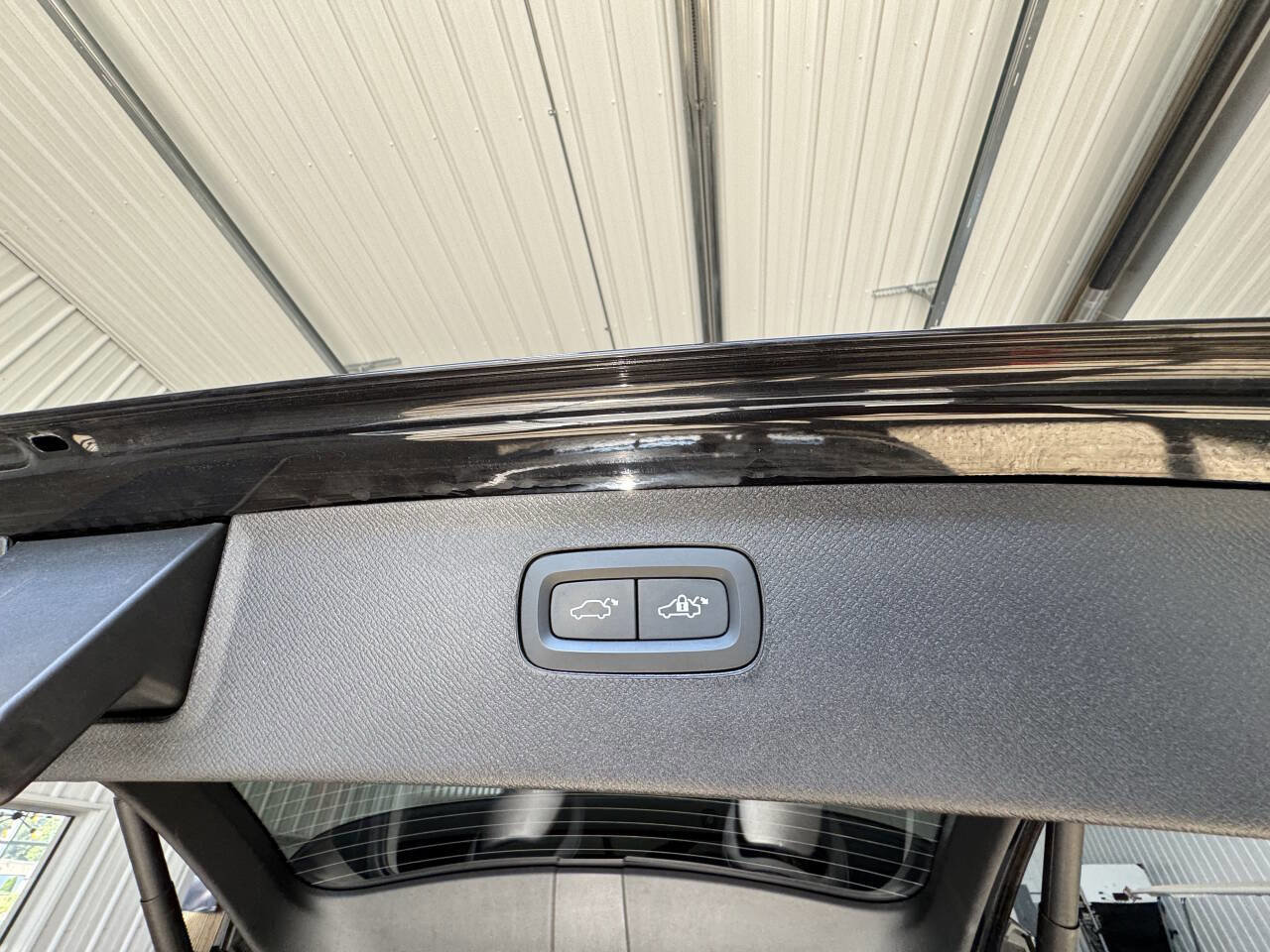 Used 2024 Volvo XC90 B6 Core w/ Protection Package Premier image 35