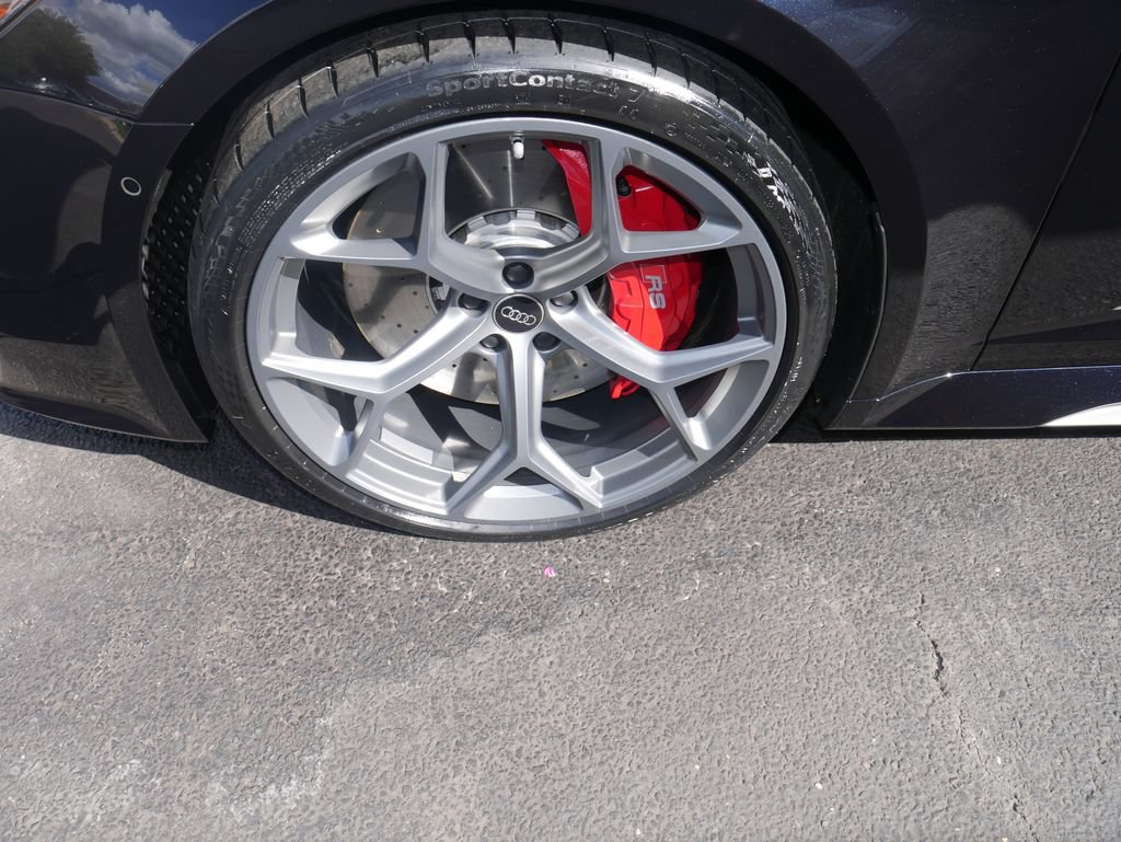 Certified 2024 Audi RS 6 performance AWD/4WD image 18