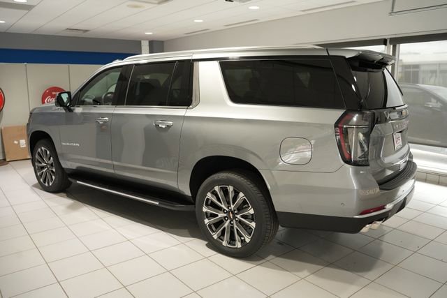 New 2026 Chevrolet Suburban High Country w/ Sun And Tow Package AWD/4WD image 3